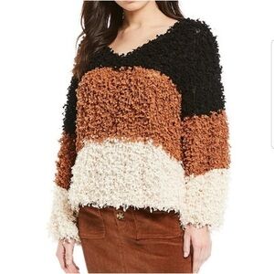 Blu Pepper Colorblock Shag Boxy Sweater Large